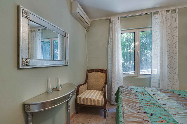 Three-Bedroom Ground-Floor Apartment with Private Entrance and Sea View — photo 36